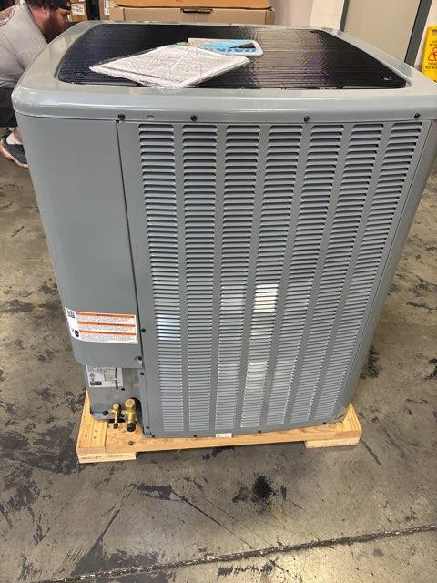 4 Ton Two-Stage Split-System Communicating Compatible Air Conditioner 208-230/60/1 R410A 17 SEER2
