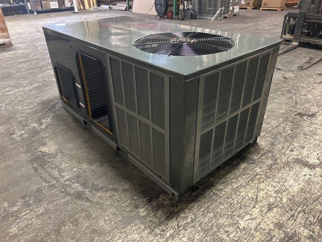 2 Ton Single-Stage Horizontal Packaged Heat Pump Unit, 13.4 SEER2, 208-230/60/1, R410A