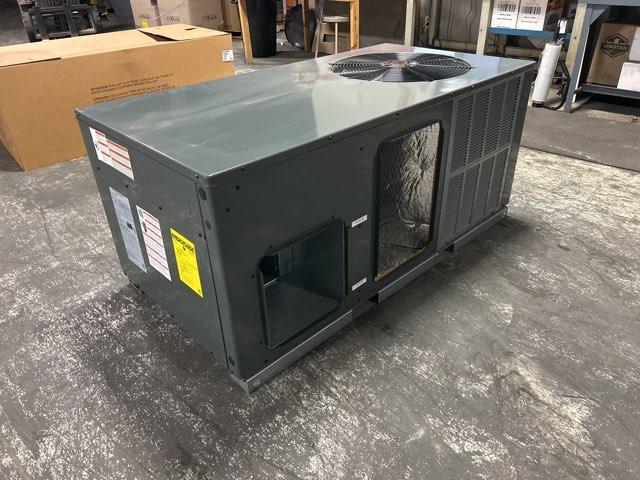 2 Ton Single-Stage Horizontal Packaged Heat Pump Unit, 13.4 SEER2, 208-230/60/1, R410A
