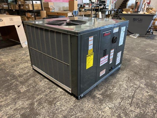2.5 Ton Low NOx Two-Stage Convertible Natural G/E Packaged Unit, 14.6 SEER2, 208-230/60/1, R410A
