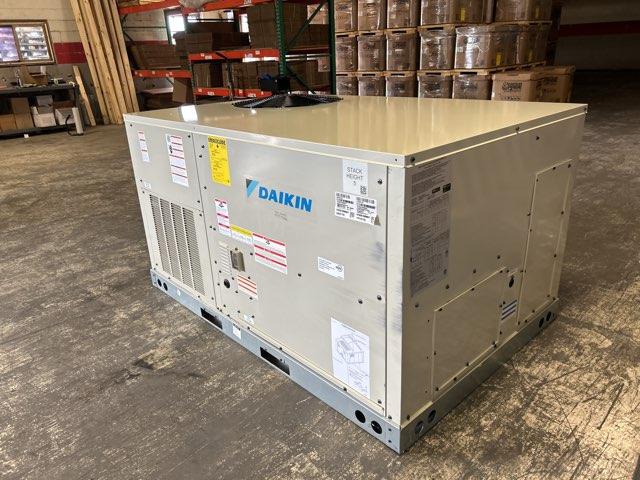 3 Ton Ultra Low NOx 1-Stg Convertible Natural G/E Packaged Unit, 13.4 SEER2, 208-230/60/1, R410A