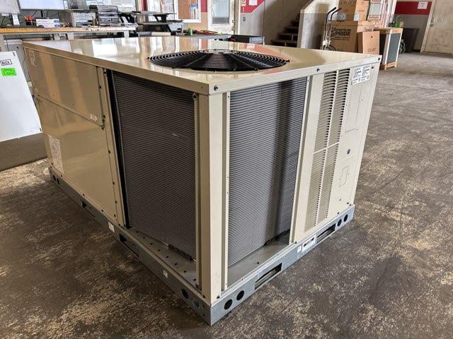 3 Ton Ultra Low NOx 1-Stg Convertible Natural G/E Packaged Unit, 13.4 SEER2, 208-230/60/1, R410A