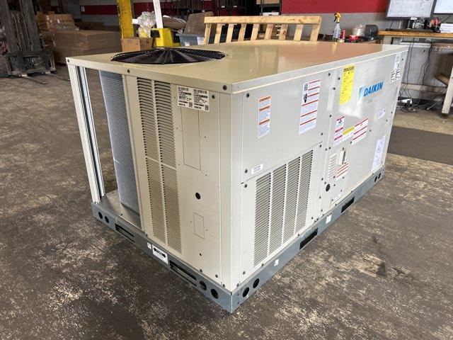 3 Ton Ultra Low NOx 1-Stg Convertible Natural G/E Packaged Unit, 13.4 SEER2, 208-230/60/1, R410A