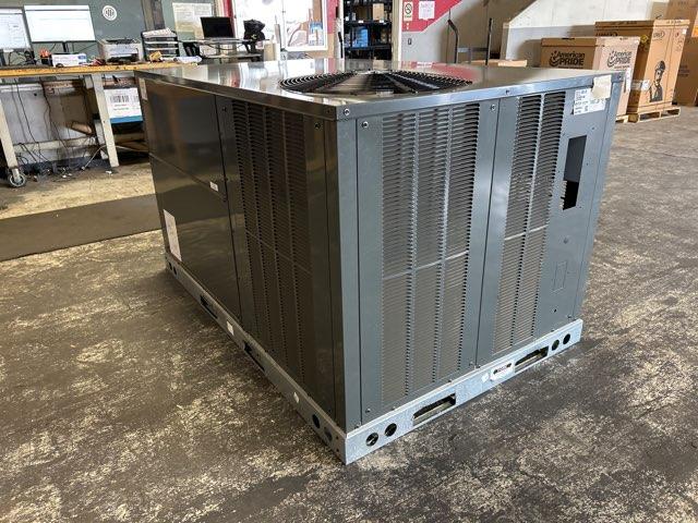 5 Ton Low NOx 2-Stg Convertible Natural Gas/Electric Packaged Unit, 15.2 SEER2, 208-230/60/1, R410A