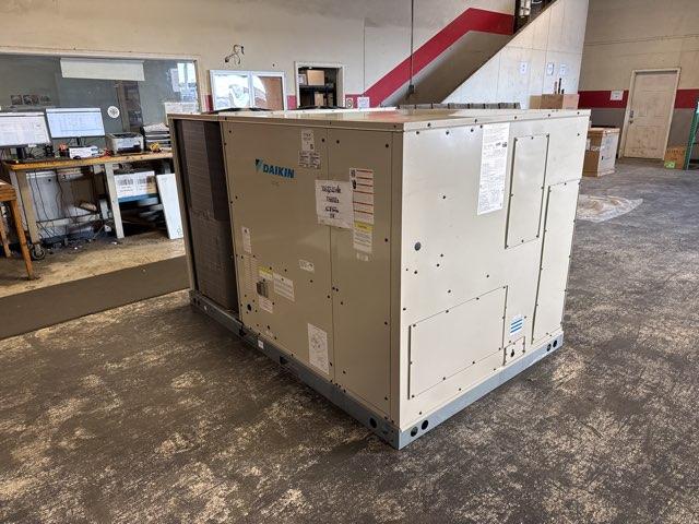 12.5 Ton Two-Stage Convertible Natural Gas/Electric Packaged Unit, 11.5 EER, 460/60/3, R410A