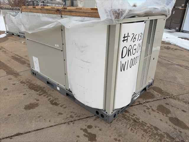 3 Ton Ultra Low NOx Two-Stage Convertible Natural G/E Packaged Unit, 16.4 SEER2, 208-230/60/3, R410A