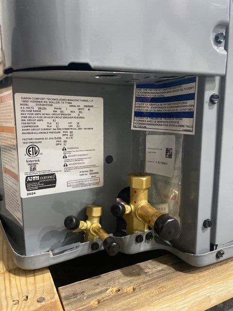 1.5 Ton Single-Stage Split-System Air Conditioner 208-230/60/1 R410A 13.4 SEER2