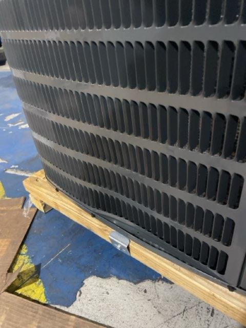 1.5 Ton Single-Stage Split-System Air Conditioner 208-230/60/1 R410A 14.3 SEER2