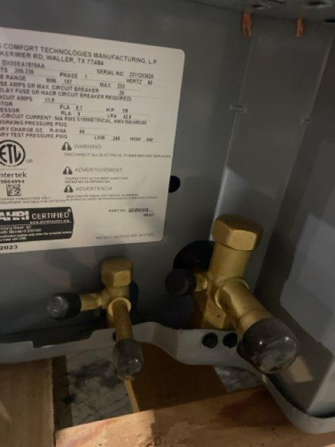 1.5 Ton Single-Stage Split-System Air Conditioner 208-230/60/1 R410A 14.3 SEER2