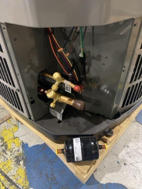 1.5 Ton Single-Stage Split-System Heat Pump 208-230/60/1 R410A 15 SEER