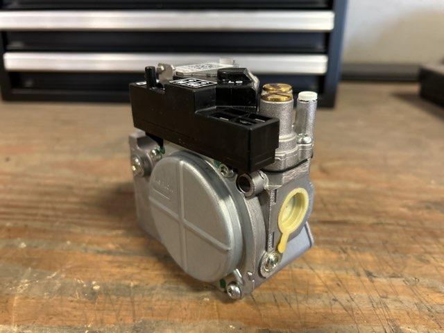 24 VAC, 2-Stage Gas Valve