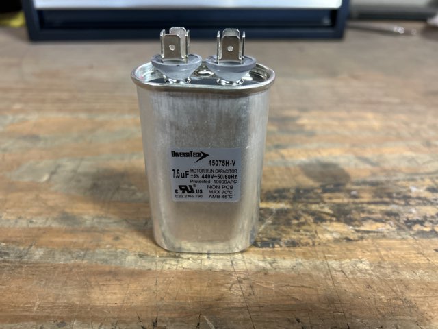 7.5 MFD X 440 V Oval Run Capacitor