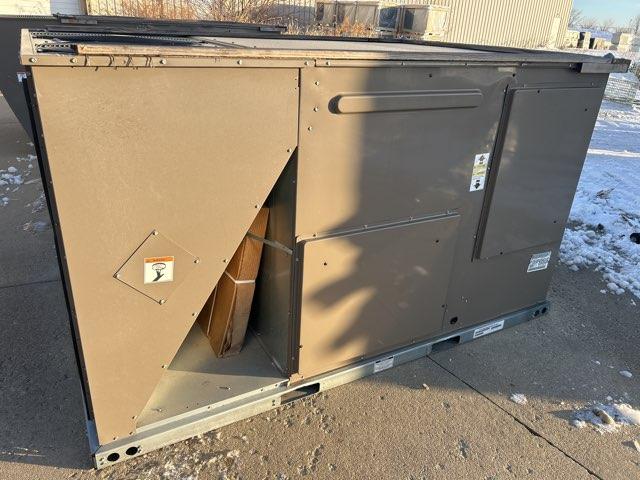 10 Ton Two-Stage Convertible Packaged Heat Pump Unit, 11 EER, 460/60/3, R410A 36 KW