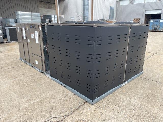 20 Ton Two-Stage Downflow Packaged Air Conditioning Unit, 12.2 EER, 460/60/3, R410A