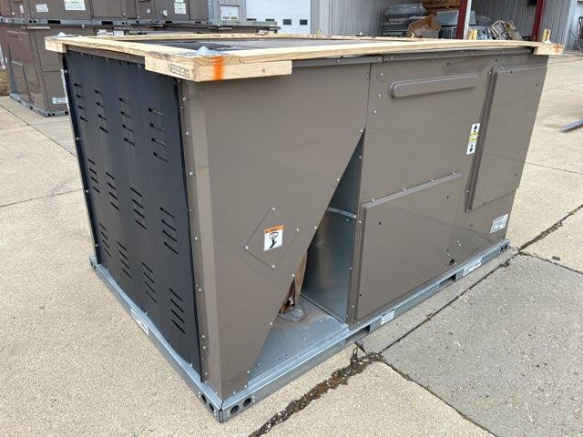 6.5 Ton Two-Stage Convertible Packaged Heat Pump Unit W/24 Kw Heat, 12 EER, 460/60/3, R410A