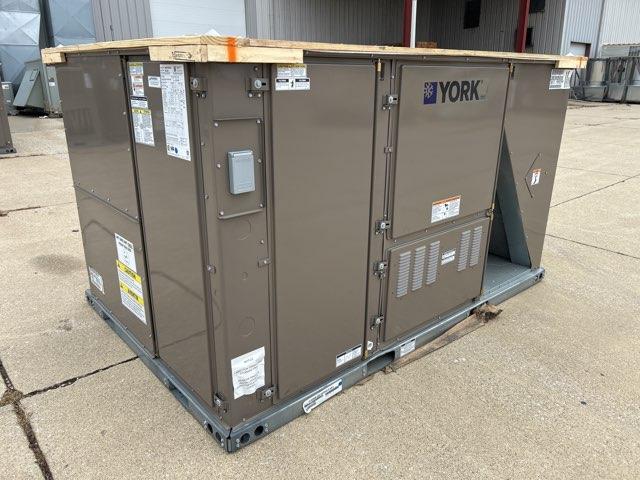 7.5 Ton Two-Stage Convertible Packaged Air Conditioning Unit W/24 Kw Heat, 12.2 EER, 460/60/3, R410A