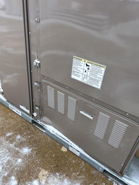 8.5 Ton Two-Stage Convertible Packaged Unit A/C W/24KW Heat, 12.2 EER, 460/60/3, R410A 24 KW