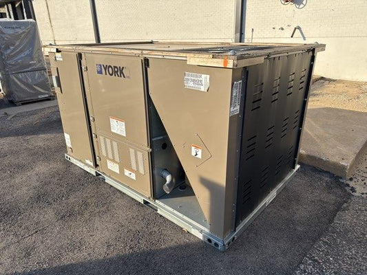 7.5 Ton Two-Stage Convertible Natural Gas/Electric Packaged Unit, 14.8 EER, 460/60/3, R410A