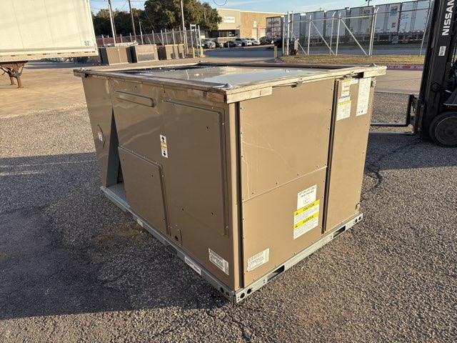 10 Ton Two-Stage Convertible Packaged Air Conditioning Unit, 14.8 EER, 460/60/3, R410A 36 KW