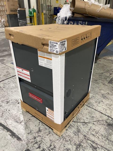 120,000 BTU Low NOx 2-Stg Down/Horz ECM Var Spd Comm Compatible Gas Furnace 96% 115/60/1 CFM: 2000