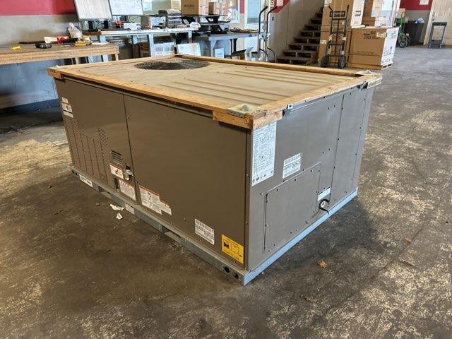 3 Ton Single-Stage Convertible Natural Gas/Electric Packaged Unit, 14 SEER, 208-230/60/3, R410A