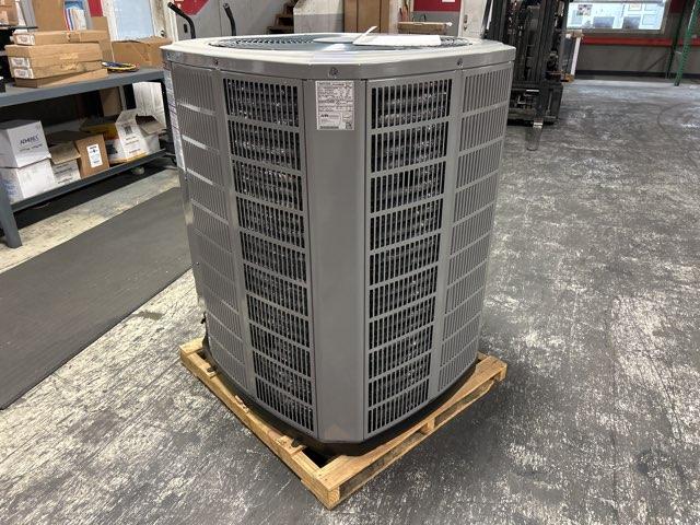 5 Ton Variable Speed Split-System Communicating Heat Pump 208-230/60/1 R410A 20 SEER