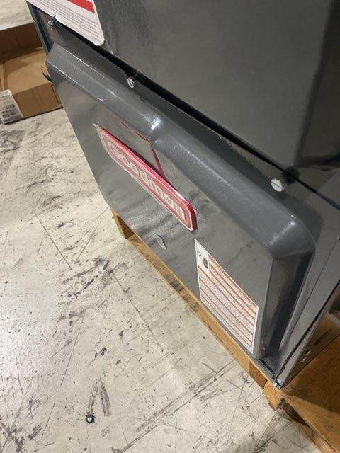 100,000 BTU Low NOx 1-Stg Downflow/Horizontal ECM Multi Speed Gas Furnace 96% 115/60/1 CFM: 2000