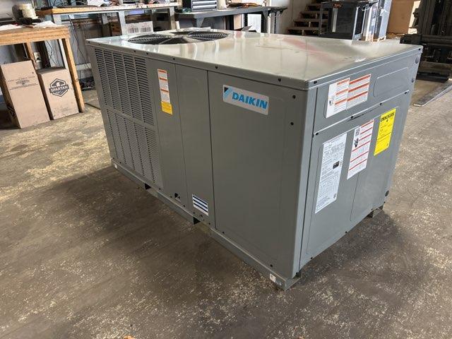 5 Ton Two-Stage Horizontal Packaged Air Conditioning Unit, 13.4 SEER2, 208-230/60/1, R410A