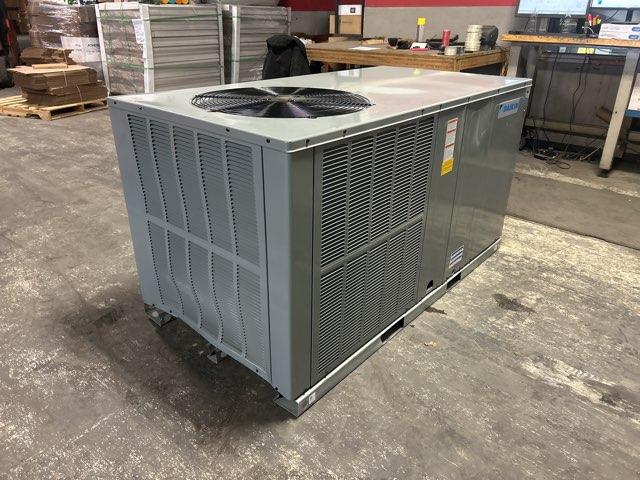 5 Ton Two-Stage Horizontal Packaged Air Conditioning Unit, 13.4 SEER2, 208-230/60/1, R410A