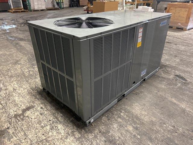 5 Ton Two-Stage Horizontal Packaged Air Conditioning Unit, 13.4 SEER2, 208-230/60/1, R410A