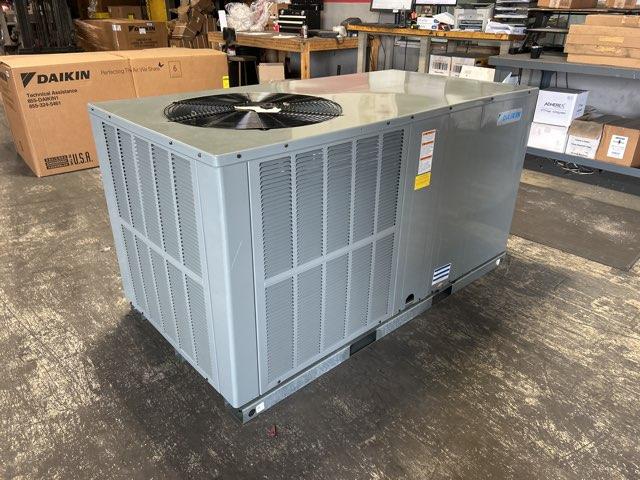 5 Ton Two-Stage Horizontal Packaged Air Conditioning Unit, 13.4 SEER2, 208-230/60/1, R410A
