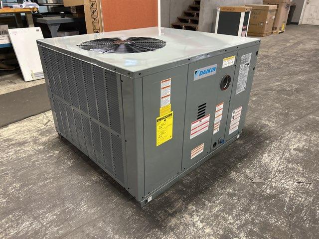 2 Ton Single-Stage Convertible Natural Gas/Electric Packaged Unit, 13.4 SEER2, 208-230/60/1, R410A