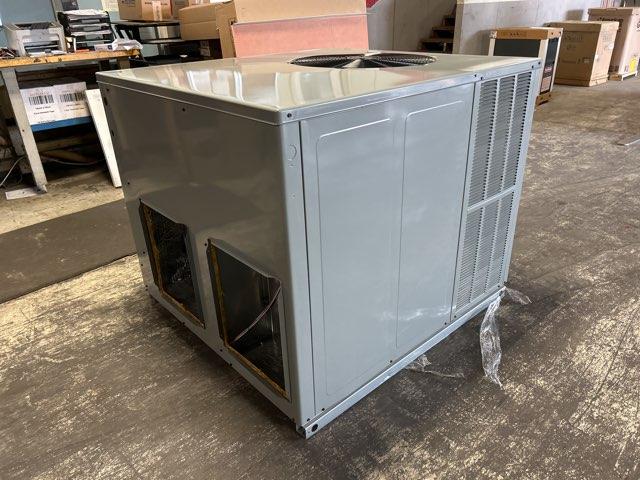 5 Ton Two-Stage Convertible Natural Gas/Electric Packaged Unit, 13.4 SEER2, 208-230/60/1, R410A