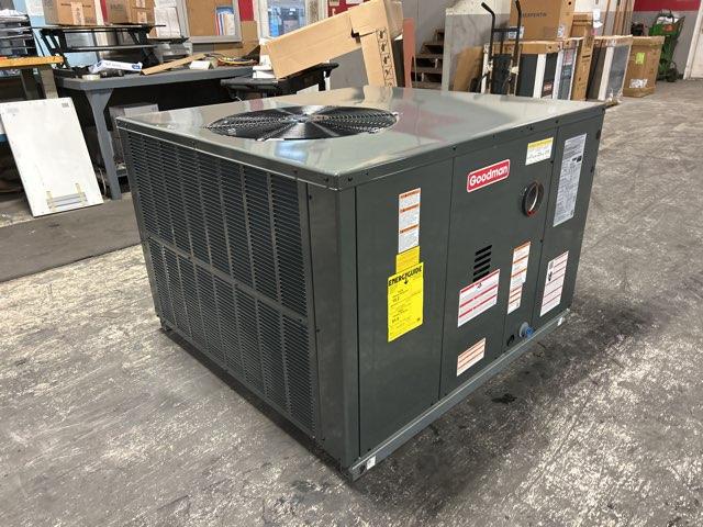 2 Ton Two-Stage Convertible Natural Gas/Electric Packaged Unit, 15.2 SEER2, 208-230/60/1, R410A