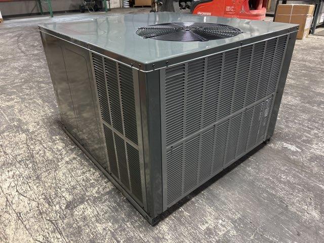 2 Ton Single-Stage Convertible Packaged Heat Pump Unit, 13.4 SEER2, 208-230/60/1, R410A