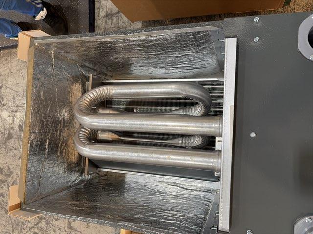 40,000 BTU Low NOx 2-Stg Up/Horz ECM Var Spd Comm Compatible Gas Furnace 96% 115/60/1 CFM: 1200