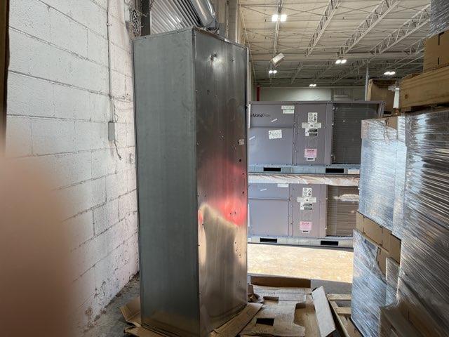 56,000 BTU 1-Stg Downflow ECM Multi Speed Gas Manufactured Housing Furnace 80% 120/60/1 CFM: 928