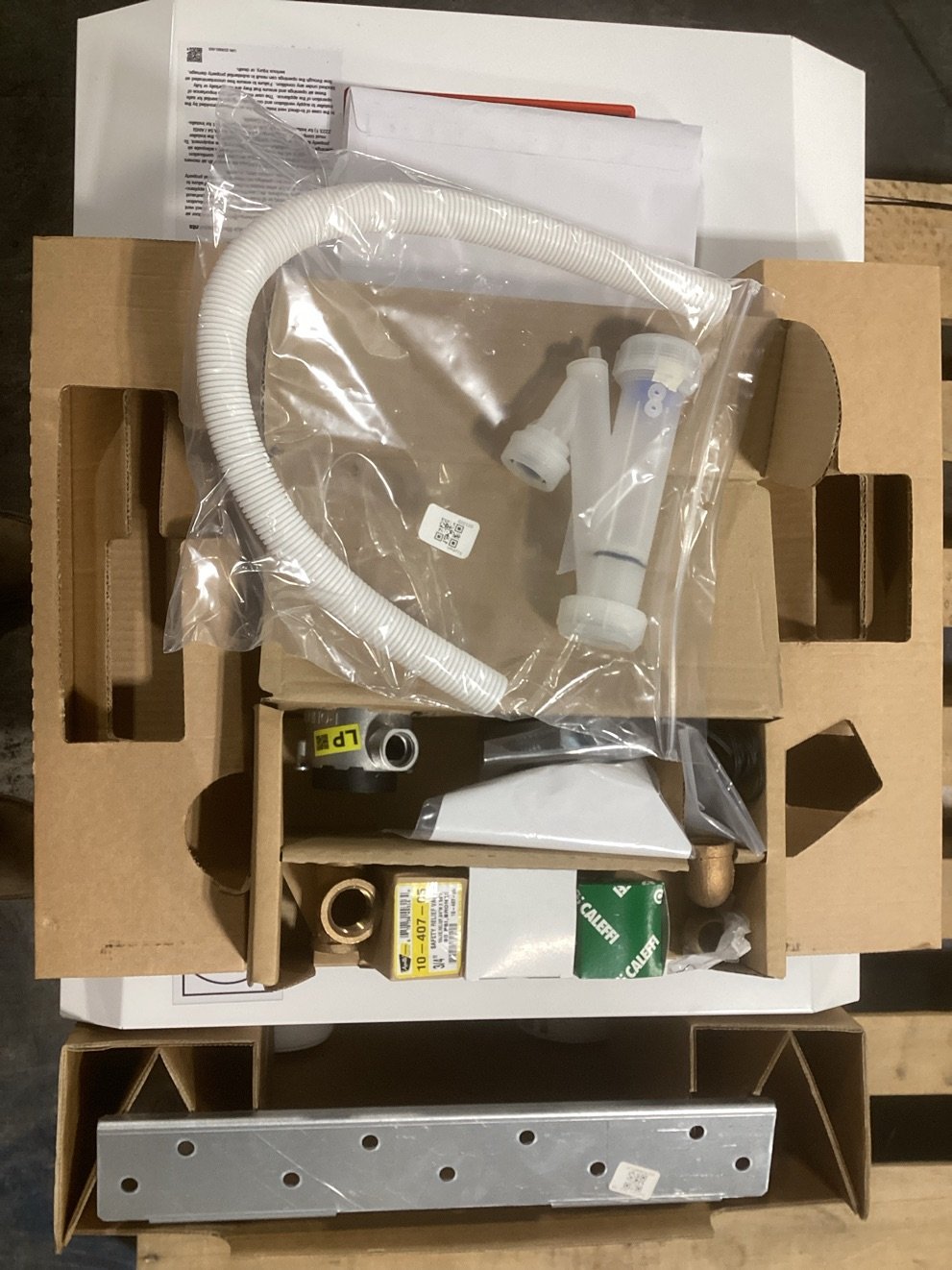 155,000 BTU Condensing Natural Gas Hot Water Boiler 95% AFUE, 120/60/1