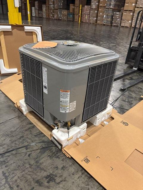 1.5 Ton Single-Stage Split-System Communicating Air Conditioner 208-230/60/1 R410A 15 SEER