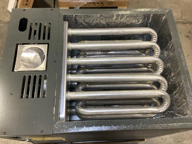 80,000 BTU Low NOx Two-Stage Up/Horz ECM Var Spd Comm Compatible Gas Furnace 80% 115/60/1 CFM: 2000