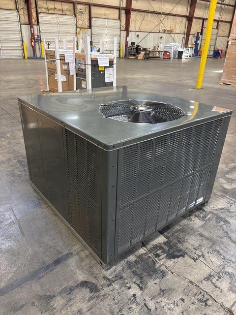 2 Ton Single-Stage Convertible Natural Gas/Electric Packaged Unit, 14 SEER, 208-230/60/1, R410A