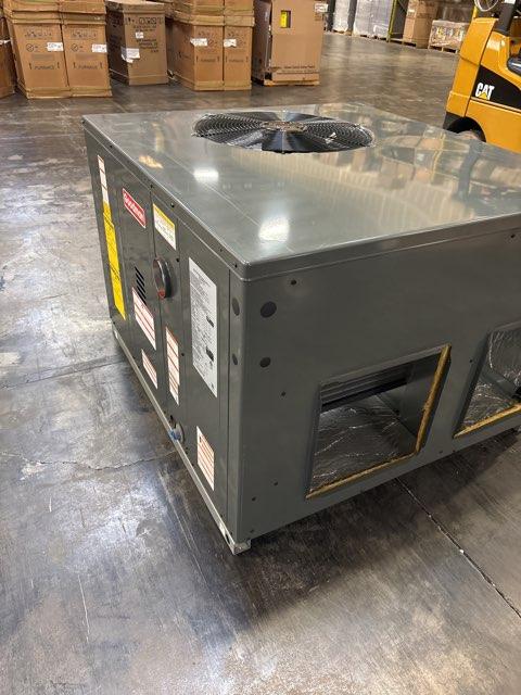 2 Ton Single-Stage Convertible Natural Gas/Electric Packaged Unit, 14 SEER, 208-230/60/1, R410A