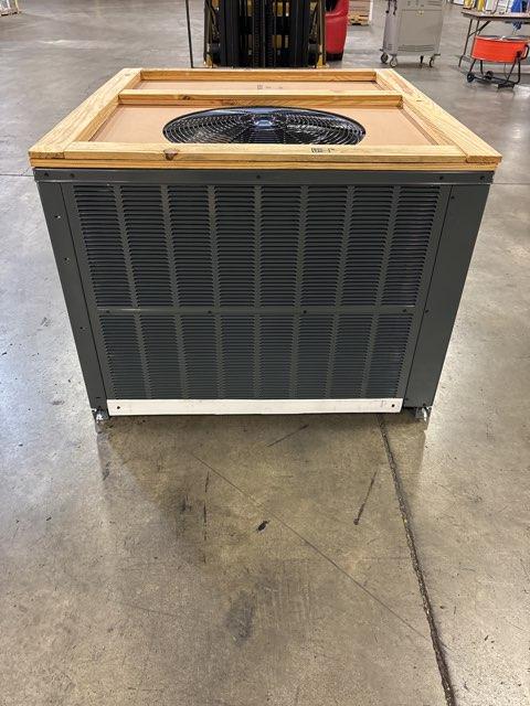2.5 Ton Ultra Low NOx 1-Stg Convertible Natural G/E Packaged Unit, 13.4 SEER2, 208-230/60/1, R410A