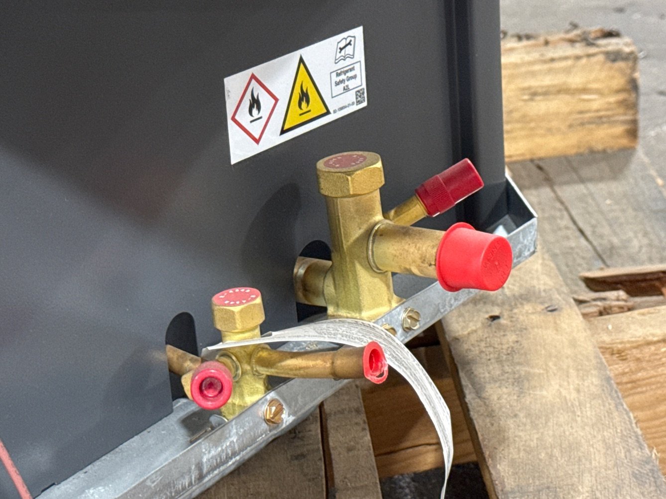 2.5 Ton Single-Stage Split-System Air Conditioner 208-230/60/1 R454B 14.3 SEER2