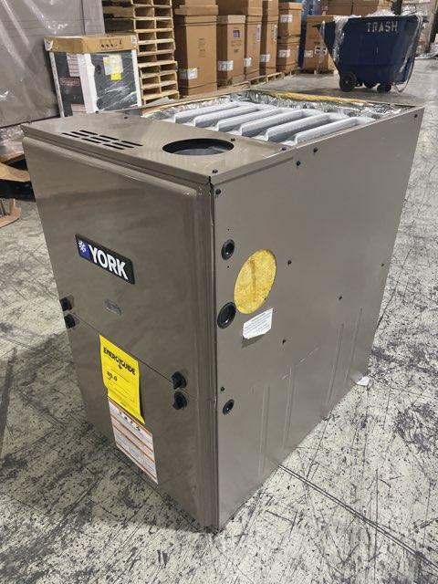 120,000 BTU Low NOx 2-Stg Multiposition ECM Var Spd Comm Comp Gas Furnace 80% 115/60/1 CFM: 2244