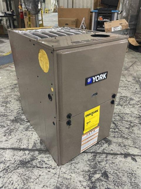 120,000 BTU Low NOx 2-Stg Multiposition ECM Var Spd Comm Comp Gas Furnace 80% 115/60/1 CFM: 2244