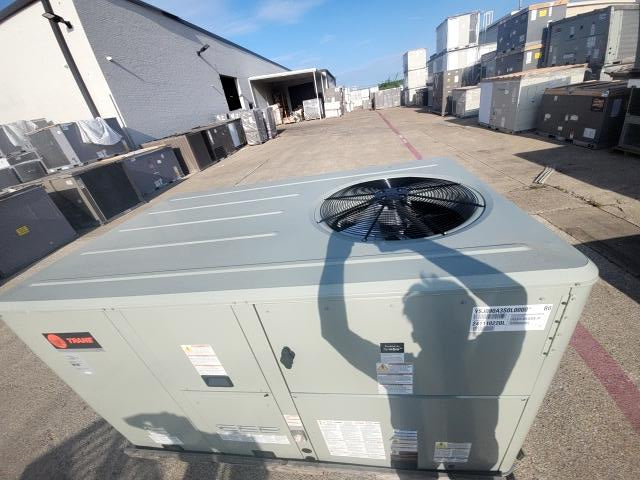 7.5 Ton Three-Stage Convertible Natural Gas/Electric Packaged Unit, 11 EER, 208-230/60/3, R410A