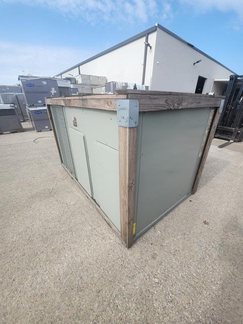 7.5 Ton Three-Stage Convertible Natural Gas/Electric Packaged Unit, 11 EER, 208-230/60/3, R410A