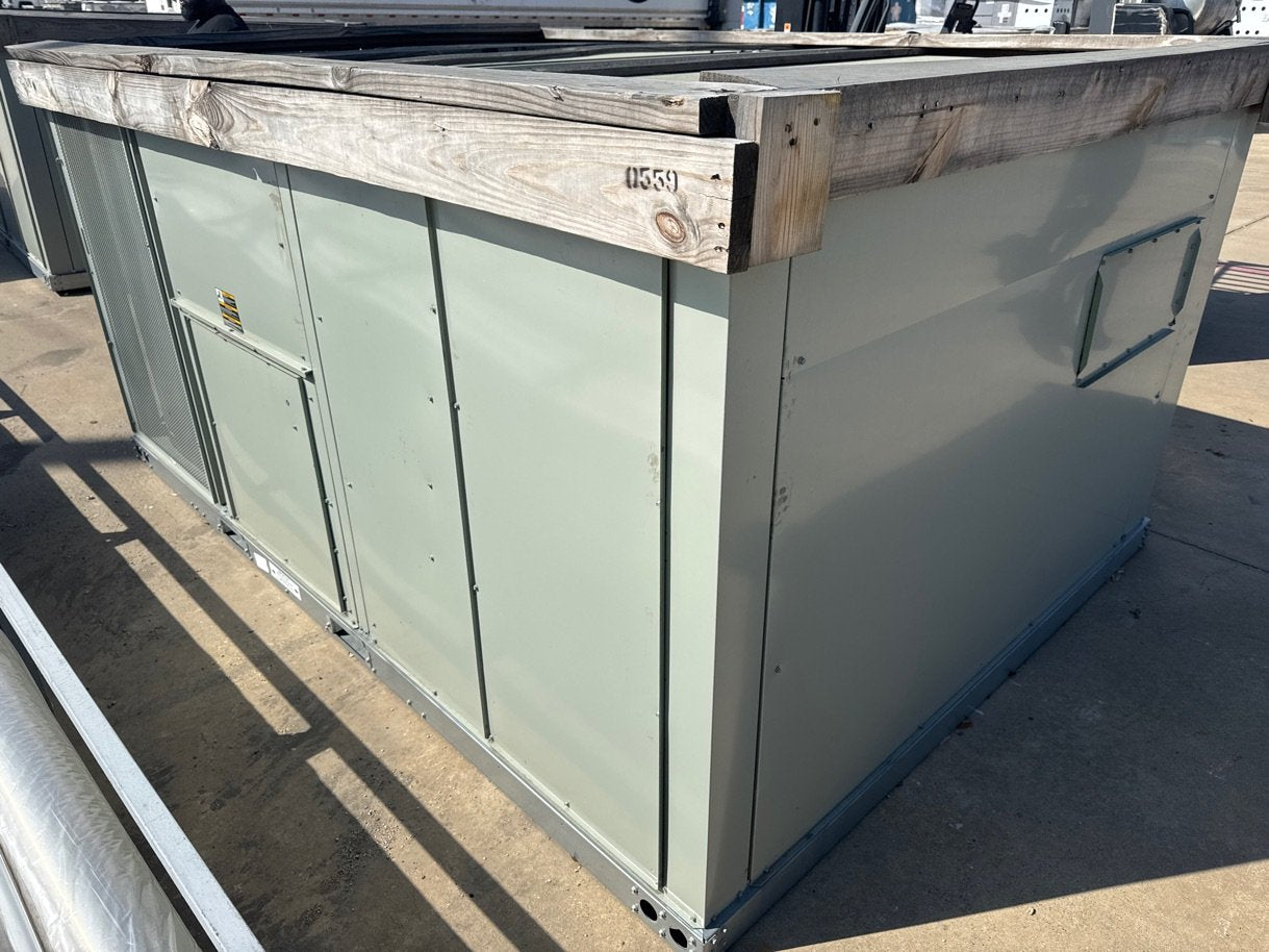 12.5 Ton Four-Stage Convertible Packaged Heat Pump Unit, 10.6 EER, 460/60/3, R410A