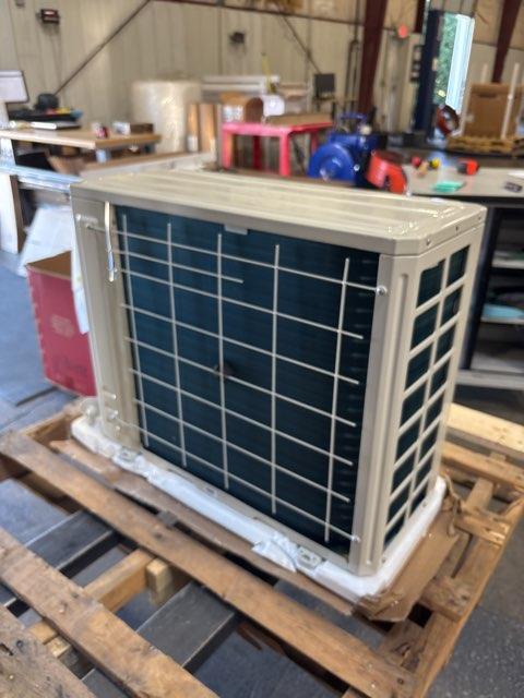 12,000 BTU Single-Zone Outdoor Inverter Heat Pump Mini Split Unit, 17.5 SEER2 208-230/60/1 R-410A